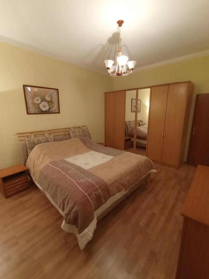 Apartments Captain Flint Prague Extérieur photo