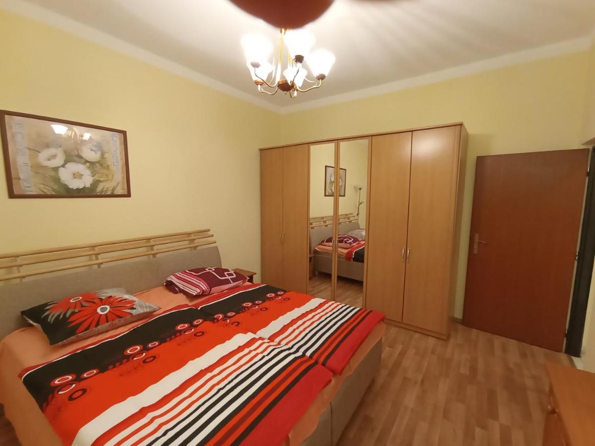 Apartments Captain Flint Prague Extérieur photo